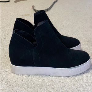 STEVE MADDEN booties